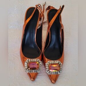 I am Jennifer Le NWOT Leather Slingback Pumps